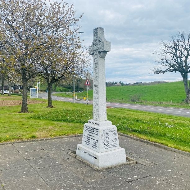 Memorial at Minishant.