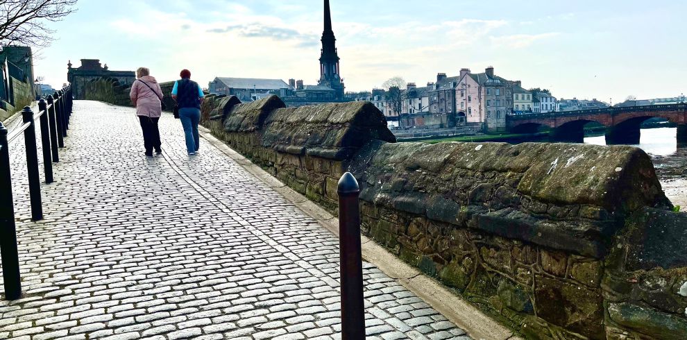 Photograph of The Auld Brig, Ayr