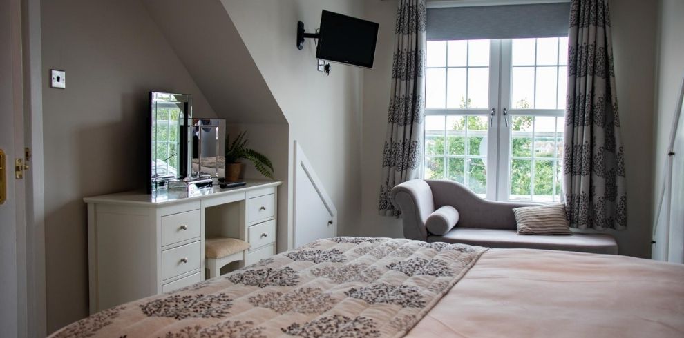 An image of a bedroom.