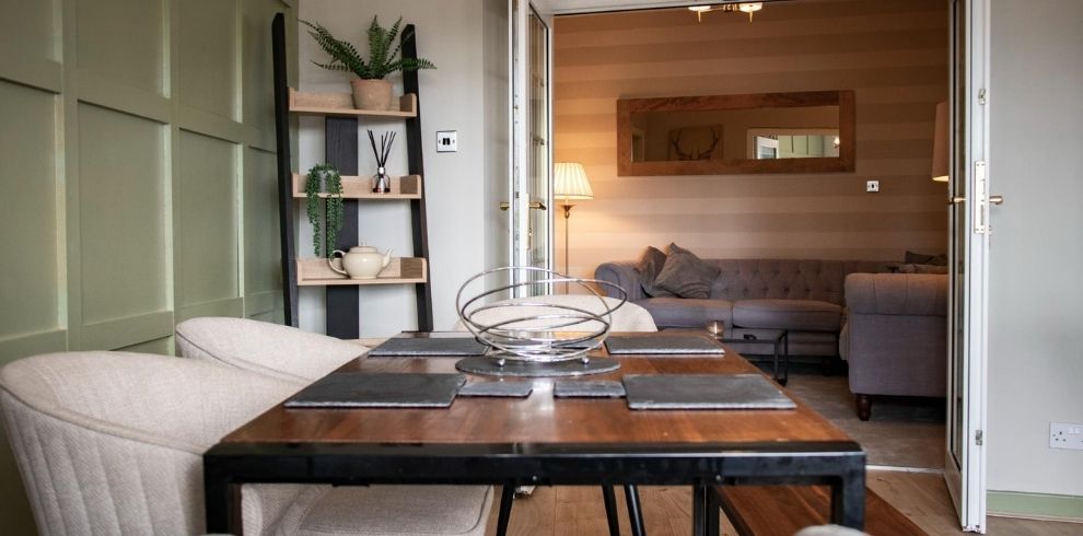 An image of a dining table.
