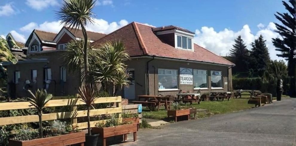 An outside image of Balkenna Tearoom on a sunny day.