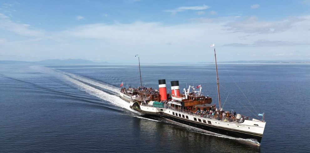An image of the paddle steamer the Waverley heading into Ayr harbour.